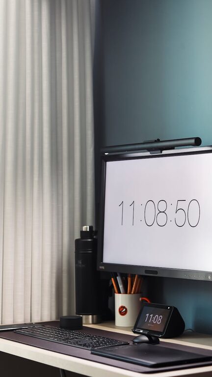 Consejos prácticos para organizar tu espacio de trabajo en casa y mejorar la productividad